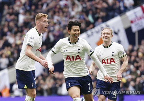 골 넣고 좋아하는 손흥민. [AP=연합뉴스]